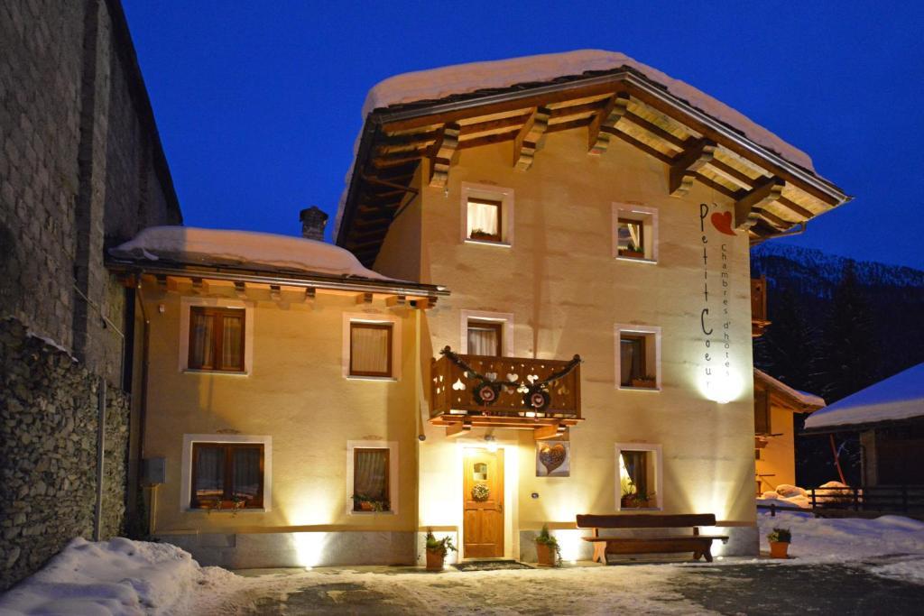 Affittacamere Petit Coeur Champoluc Exterior foto
